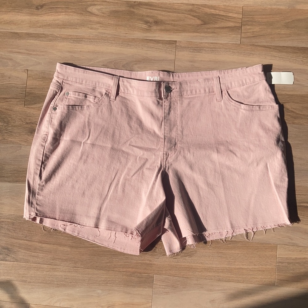 EVRI raw hem denim short with stretch size 22W - Picture 3 of 14